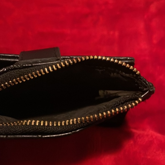 Steve Madden Embossed Black Wallet with Gold Accents-EUC - Picture 4 of 5